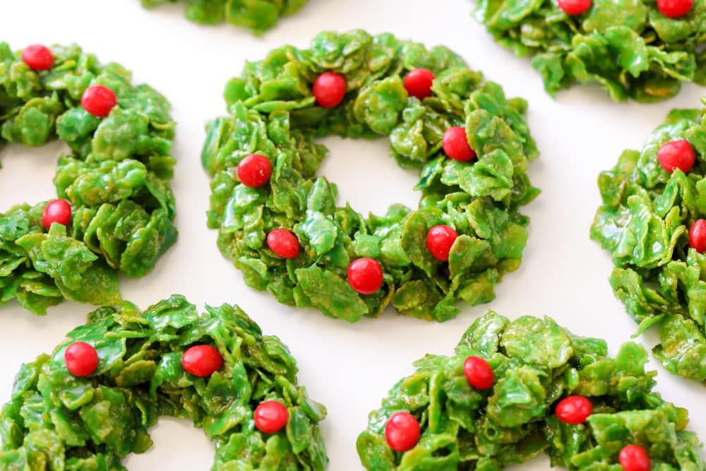 Easy No-Bake Christmas Wreath Cookies for Kid-Friendly Fun